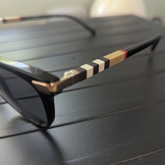 Burberry B 4216Black Polarized Gradient Sunglasses